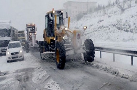 Սիսիանի, Գորիսի և Մեղրու ավտոճանապարհներին ձյուն է տեղում