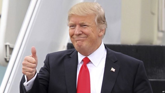 Трамп в Мичигане подтвердил намерение пересмотреть жесткие стандарты использования топлива