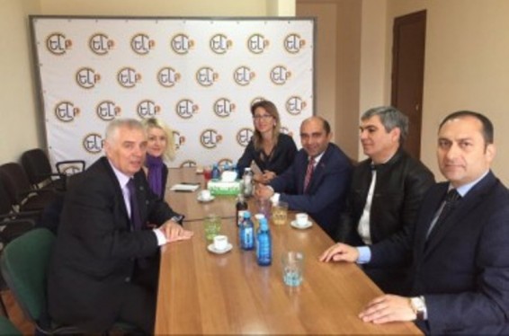 ԵՄ պատվիրակության ղեկավարն այցելել է «Ելք» դաշինքի գրասենյակ