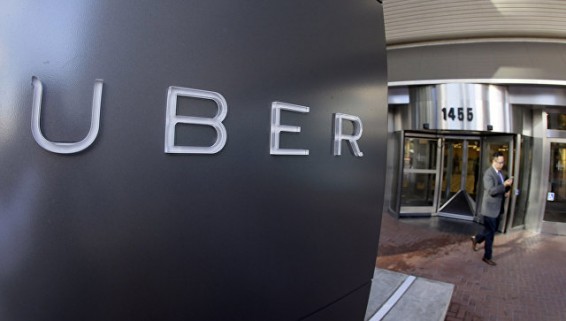 Барселонские таксисты проводят забастовку против Uber
