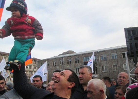 Photo. Իսկ ի՞նչ է արել Աշոտ Հայրապետյանն իր քաղաքի համար