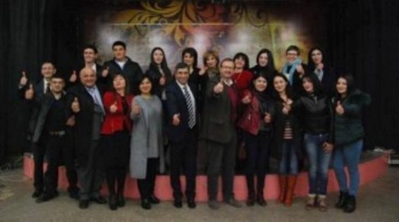 ԱՄՆ դեսպանը Գավառում հանդիպել է Խաղաղության կորպուսի կամավորների հետ