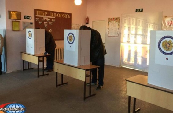 Շիրակի որոշ ընտրատեղամասերում տեխնիկական խնդիրներն անմիջապես փորձում են լուծել պատասխանատուները