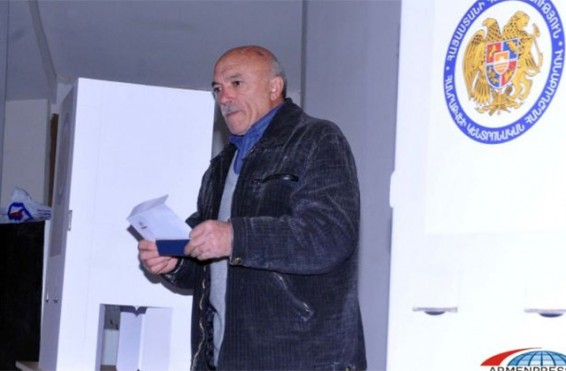 06/01 ընտրատեղամաս. 1878 ընտրողից իրենց քաղաքացիական պարտքն այս պահի դրությամբ կատարել են 253­ը