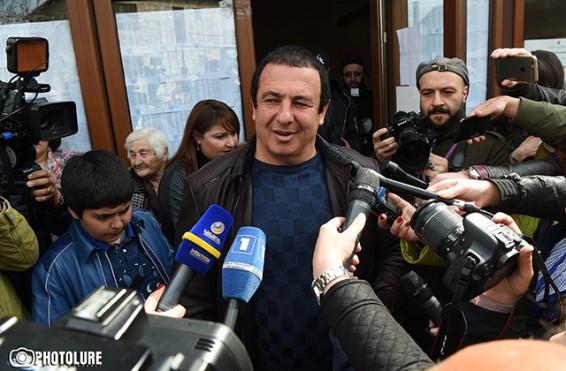 «Մենք չենք հանդիպել». Ծառուկյանը՝ իր և Սերժ Սարգսյանի հանդիպման մասին