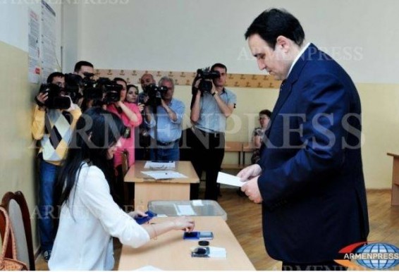 «Հայկական վերածնունդ» կուսակցության նախագահ Արթուր Բաղդասարյանը կատարեց իր քաղաքացիական պարտքը