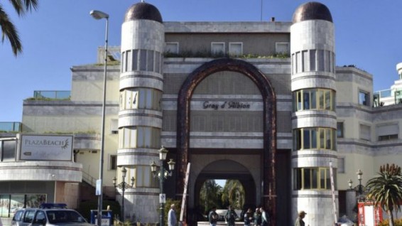Испания арестовала имения и счета дяди Башара Асада