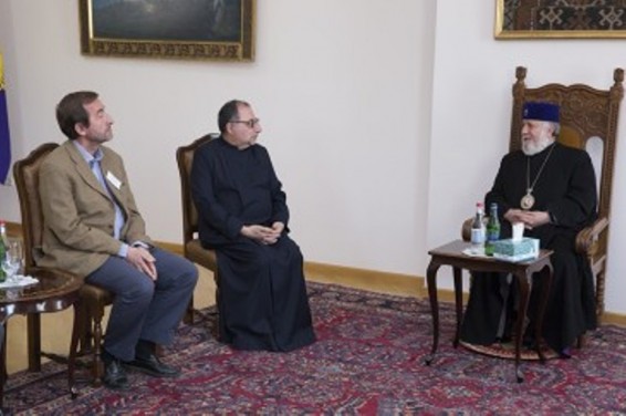 Ամենայն Հայոց Կաթողիկոսն ընդունեց ֆրանսիական «La Croix» օրաթերթի մի խումբ ընթերցողների և աշխատակիցների