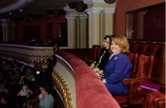 Ռիտա Սարգսյանը ապրիլի 7­-ի առթիվ նվեր է մատուցել բազմաթիվ մայրերի