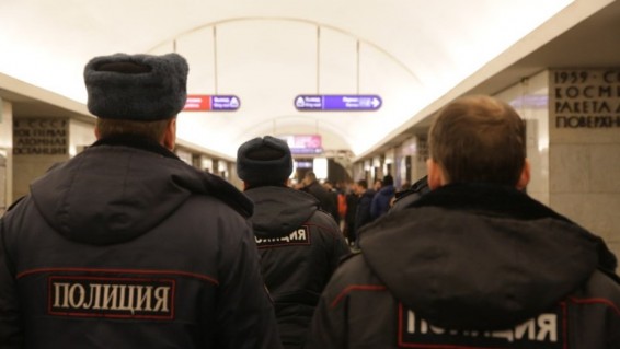 СКР проверяет инспектора метро
