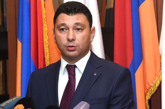 Է. Շարմազանովը խորհուրդ է տալիս չշտապել՝ ավագանու ընտրությունների ՀՀԿ կարգախոսը, ծրագրերը ավարտական փուլում են