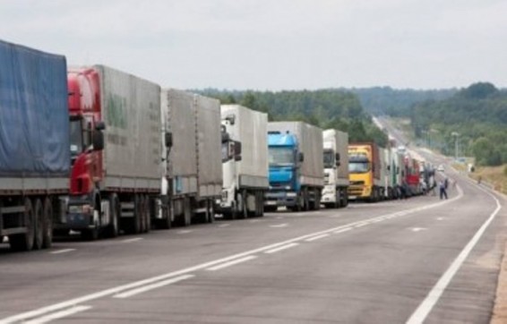 Լարսում՝ Ռուսաստանի կողմում, կուտակվել է մոտ 150 մարդատար և բեռնատար ավտոմեքենա