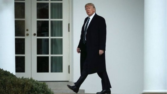 Трамп отказался публиковать имена посетителей Белого дома