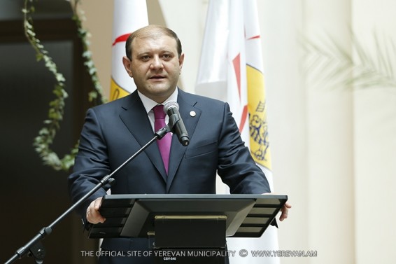 Ցանկությունս է, որ երաժշտական այս գործիքների շնորհիվ մեր երեխաները նոր հաջողություններ գրանցեն. Տարոն Մարգարյան