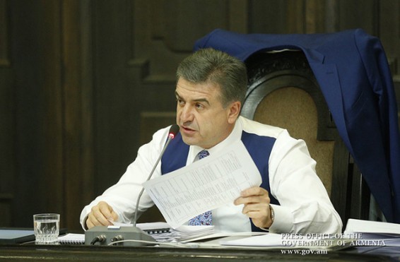 «Սկսում ենք շատ կոշտ խոսել լիցենզիաներ հետ վերցնելու վերաբերյալ». Կարեն Կարապետյան