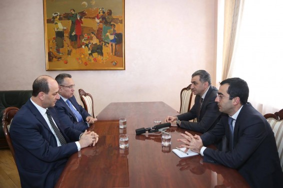 ԱԿԲԱ-ԿՐԵԴԻՏ ԱԳՐԻԿՈԼ ԲԱՆԿԻ հետ քննարկվել է գյուղատնտեսական սուբսիդավորվող վարկերի ծրագրի վերանայման հարցը