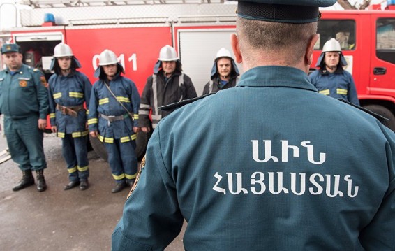 Հրդեհ է բռնկվել Էջմիածին քաղաքի զորամասի զինանոցում