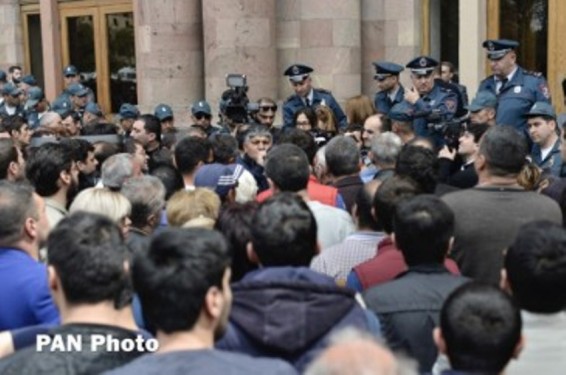 Առևտրականները վարչապետի հետ հանդիպում են պահանջում