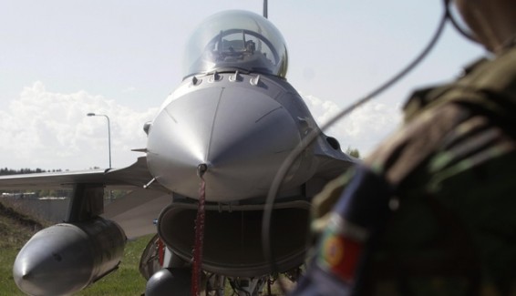 СМИ: Вьетнам хочет купить у США истребители F-16 и самолеты разведки