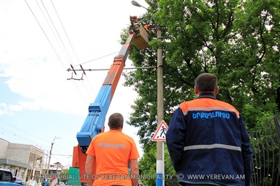 Ամենօրյա աշխատանքներ՝ Երևանի արտաքին լուսավորության ցանցում