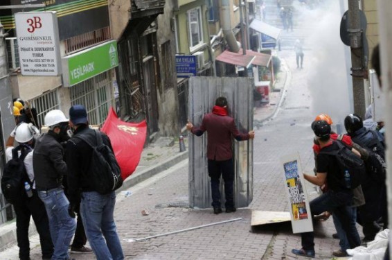 Ստամբուլում արցունքաբեր գազ է կիրառվել ցուցարարների դեմ