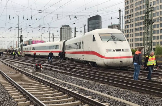 Դորտմունդում գերարագ գնացքը դուրս է եկել գծերից