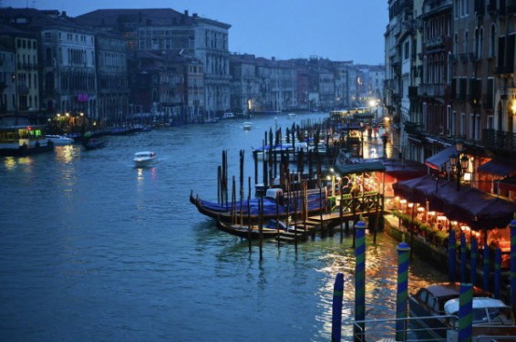 Վենետիկի իշխանությունները պայքար են սկսել բնակիչների սիրելի ուտելիքը դարձած շաուրմայի դեմ