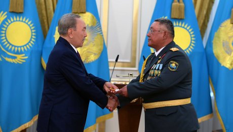 Назарбаев отметил профессиональный рост казахстанской армии за годы независимости