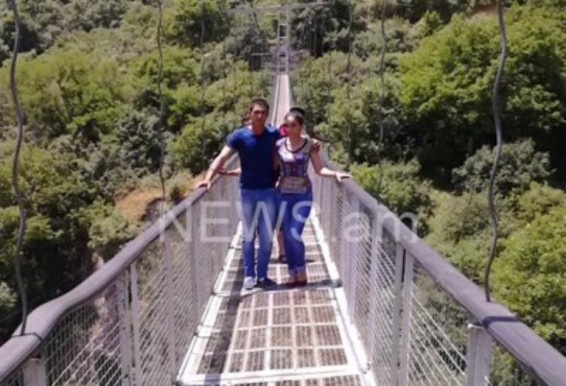 Որոտանում հուղարկավորել են ողբերգական վթարից մահացած քրոջն ու եղբորը