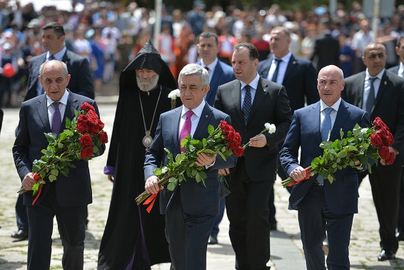 Президент Серж Саргсян в Арцахе принимает участие в праздничных мероприятиях