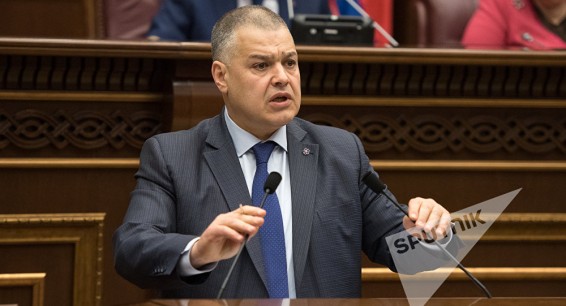 К поручениям правительства относятся небрежно