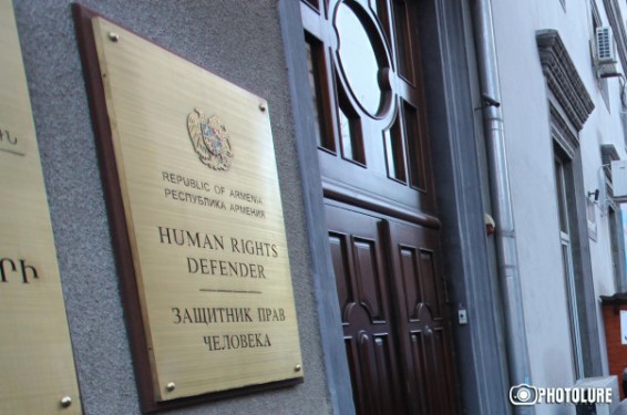 ՄԻՊ-ը պարզաբանումներ է պահանջել ոստիկանությունից` լրագրողի տանը խուզարկություններ անցկացնելու տեղեկության վերաբերյալ