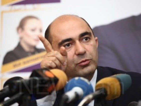 Երեւանու ավագանիում «Ելք»-ը պատրաստ է համագործակցել «Երկիր Ծիրանի»-ի հետ. բայց նրանք կվերցնե՞ն մանդատները