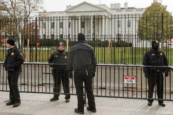 ԱՄՆ Գաղտնի ծառայությունը փակել է Սպիտակ տան մուտքերն ու ելքերը