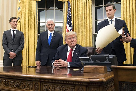 Թրամփի շտաբը 18 շփում է ունեցել Ռուսստանի հետ նախքան ընտրությունները. Reuters