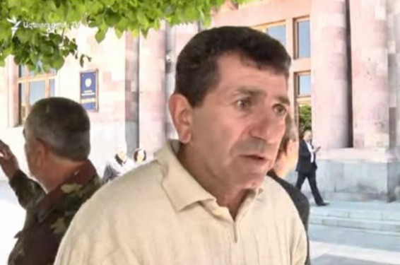 Զարուհի Փոստանջյանն է ընդդիմադիր, մնացածը՝ կտեսնենք. Վոլոդյա Ավետիսյան