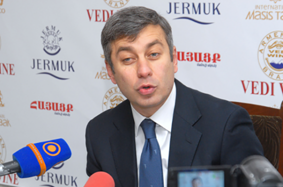 ԵԱՀԿ ՄԽ–ն ջանում է կողմերի դիրքորոշումներն ավելի մոտեցնել և ստորագրել տալ սեղանին դրված փաստաթուղթը. Վլ. Կարապետյան