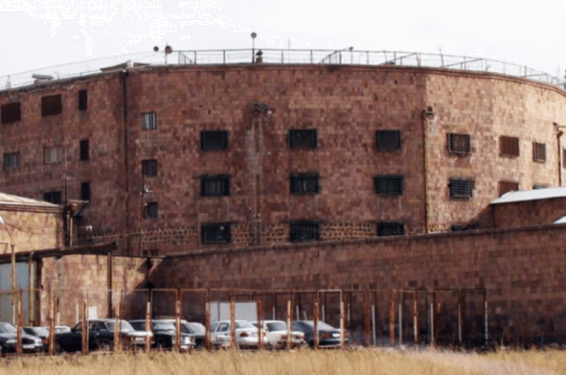 «Նուբարաշեն» ՔԿՀ–ի կալանավորն ինքնավնասումներ է արել և ծայրահեղ ծանր վիճակում հոսպիտալացվել. Shamshyan.com