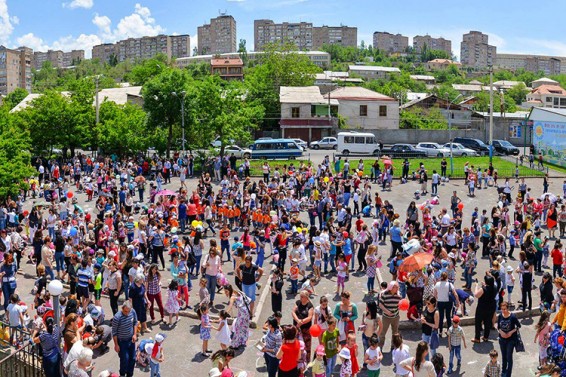 Video. հունիսի 1-ի առթիվ մայրաքաղաքում անցկացվել են մանկական բազմաթիվ միջոցառումներ