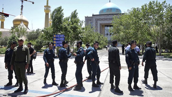 В Иране задержали 41 подозреваемого после нападений в Тегеране