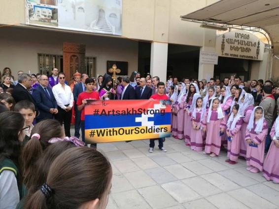 Photo. Քուվեյթի հայկական եկեղեցում պատարագ է մատուցվել՝ Արցախում նահատակված հայորդիների հիշատակին