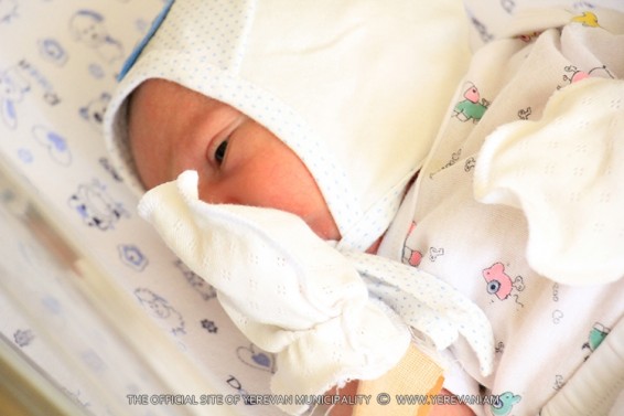 Հունիսի 2-8-ը մայրաքաղաքում ծնվել է 422 երեխա