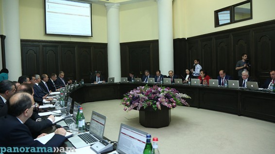 Поручение премьера Армении: упростить администрирование при импорте и экспорте товаров двойного назначения