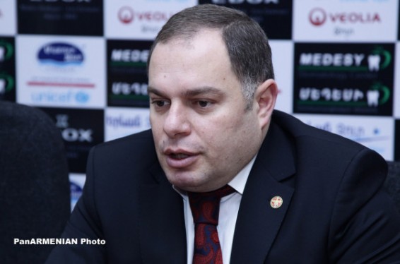 Ընկերներիս, իմ ասպիրանտուրայի հարցերով եմ զբաղվում, երեխաներին կարոտել էի, երեխաներով եմ զբաղվում. Հ. Սահակյան