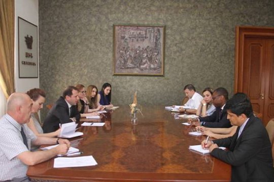 Դավիթ Տոնոյանը ՀԲ-ի պատվիրակության հետ քննարկել է համագործակցության շրջանակը - See more at: http://www.1in.am/2161539.html#sthash.uEnvQhtg.dpuf