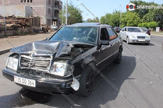 Ավտովթար Երևանում.բախվել են Mercedes-ն ու ГАЗель-ը. Shamshyan.com