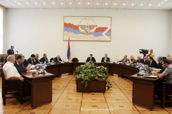 Արցախի կառավարությունը ֆինանսական աջակցություն կցուցաբերի զինծառայողներին՝ բնակարանային խնդիրների լուծման հարցում