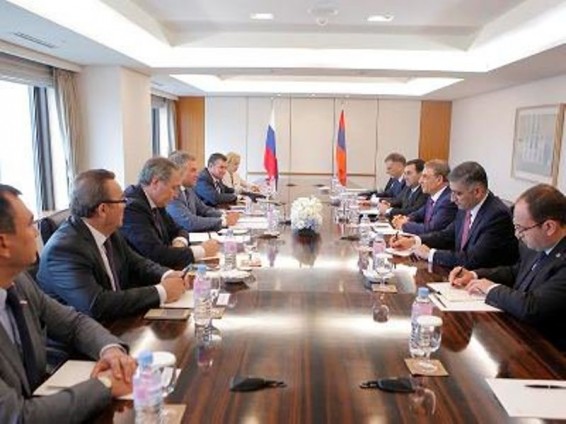 Արա Բաբլոյանը Սեուլում հանդիպել է Ռուսաստանի Պետդումայի նախագահի հետ