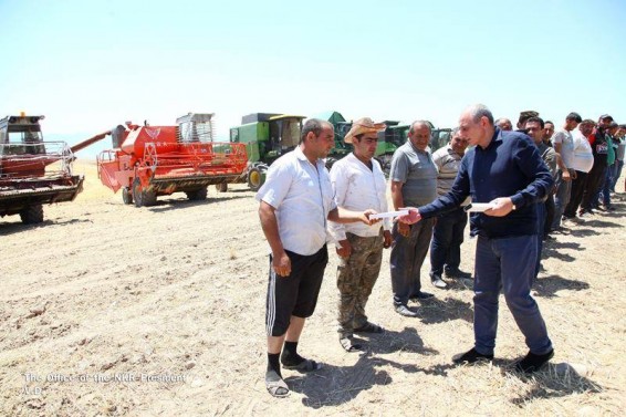 Նախագահ Բակո Սահակյանի աշխատանքային այցերը զորամասեր շարունակվում են