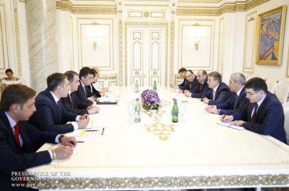 ՀՀ վարչապետը Վրաստանի էկոնոմիկայի նախարարի հետ հանդիպմանը կարևորել է երկկողմ և բազմակողմ հարթակներում գործարար կապերի խթանումը